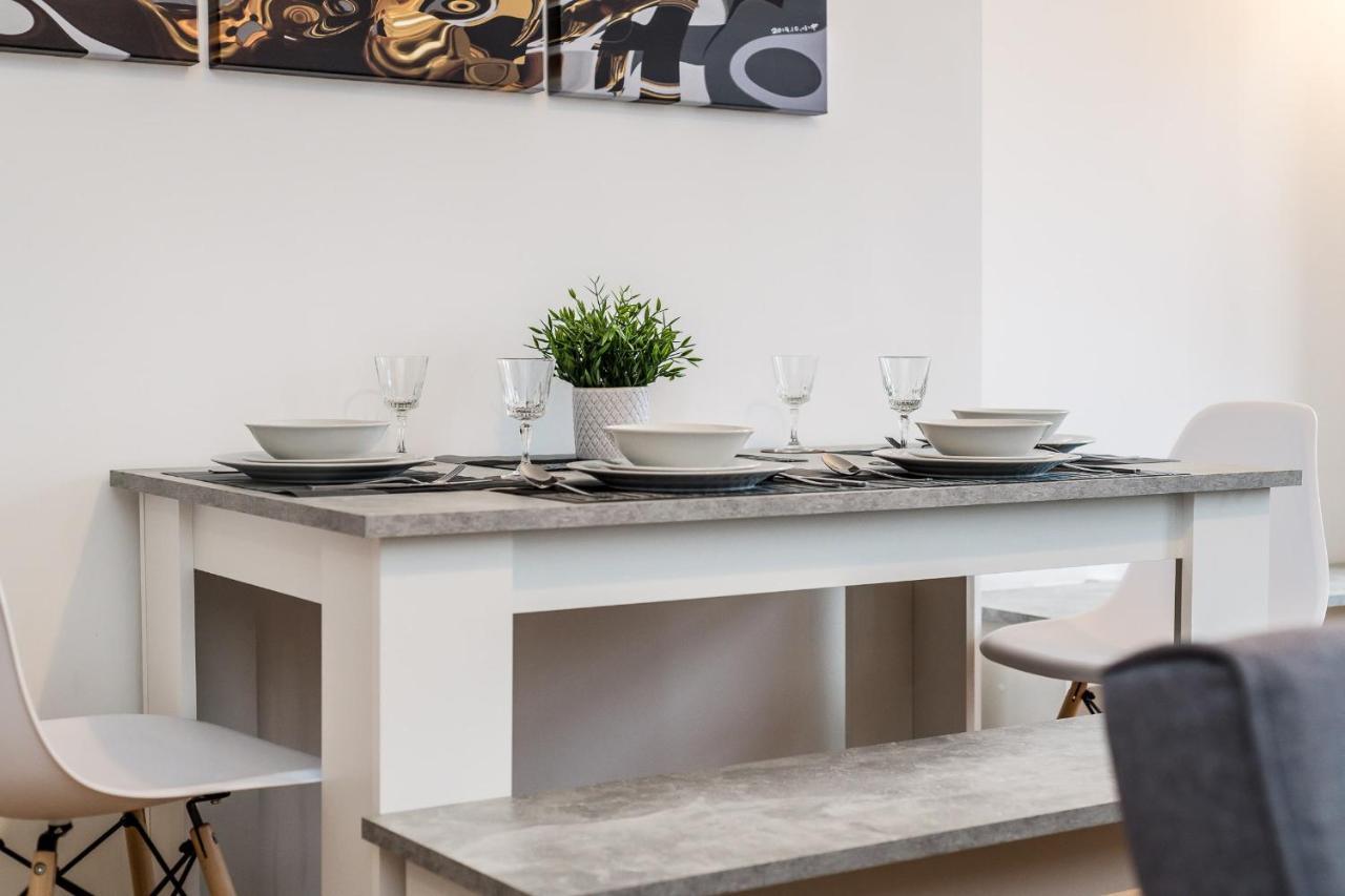 Superb Location, Lovely And Bright 2 Bed Apartment ลิเวอร์พูล ภายนอก รูปภาพ